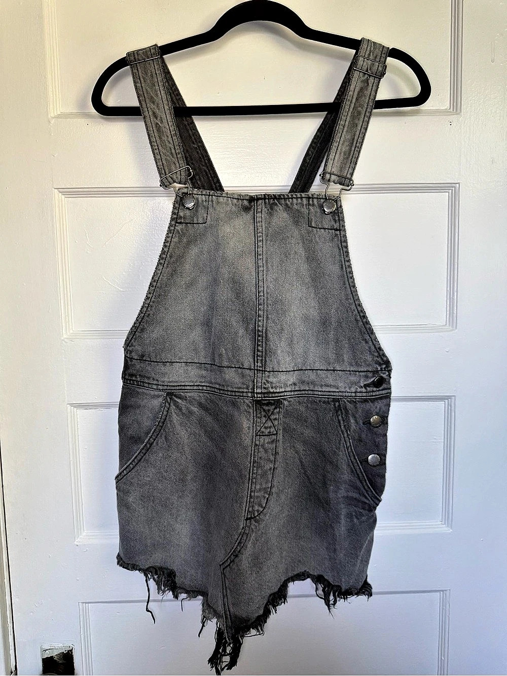 Free People Torn Up Jumper Gray Denim Overall Shorts 90s Soft Grunge W2
